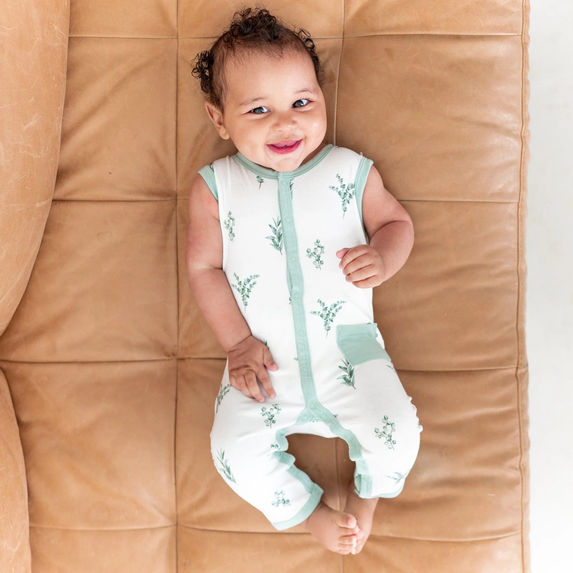 Custom Bamboo Fabric Baby Romper Infant Active Digital Print Zippy Pajamas Sleepwear Private Logo Label Onesie Clothing onsie