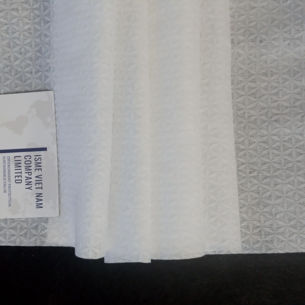 High Quality White Spunlace Nonwoven Parallel Plain Fabric With Rayon Viscose Polyester Cotton Bamboo Fiber
