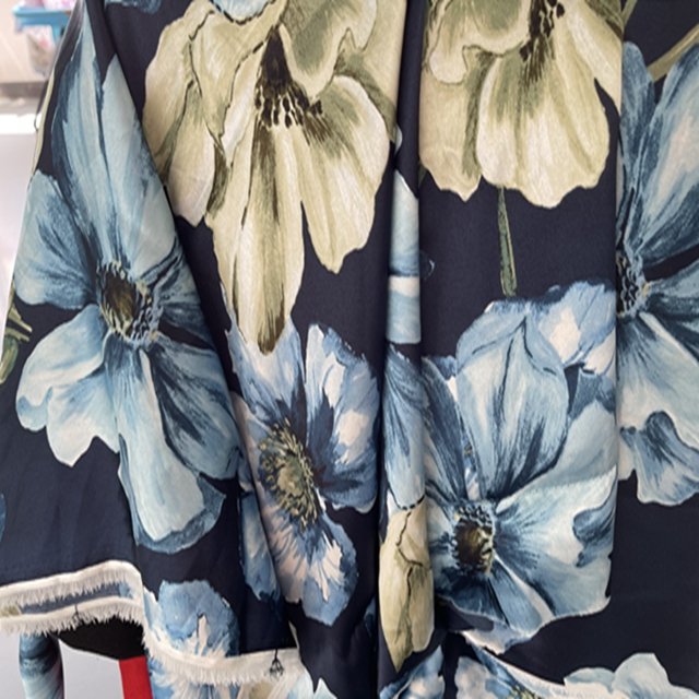 100% polyester Fashion Printed flowers fabric for dresses & Blouses
