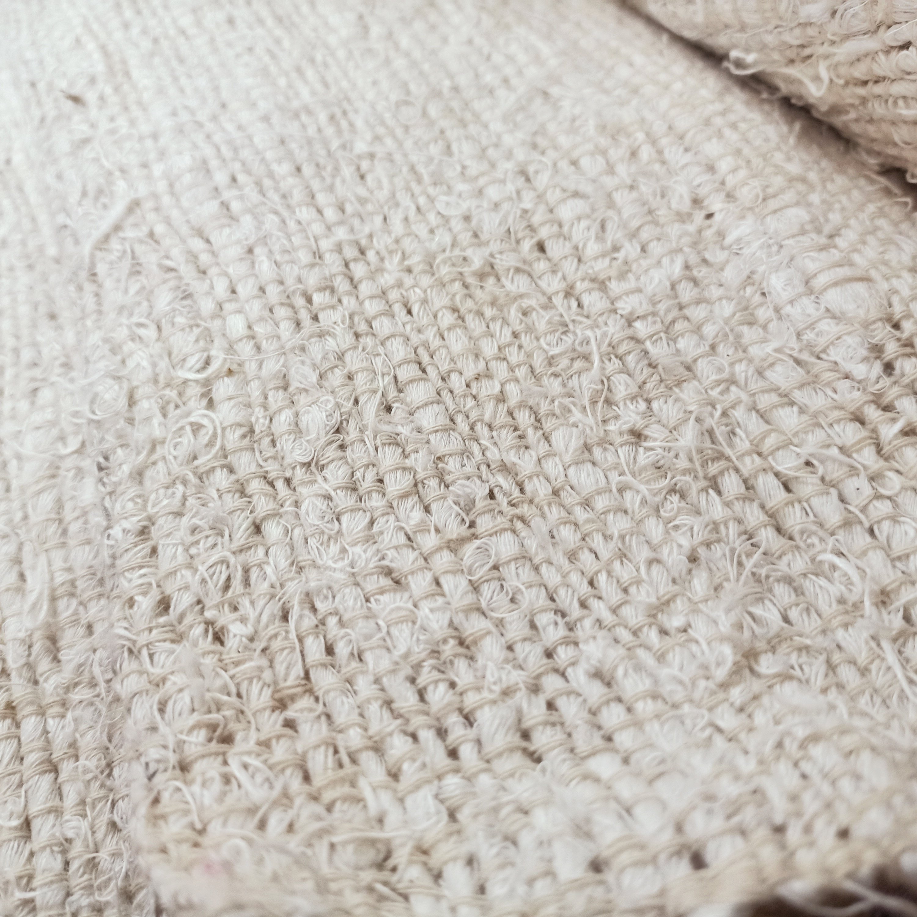 custom hand woven linen fabrics ideal for use by home decoration and interior designers stores for resale