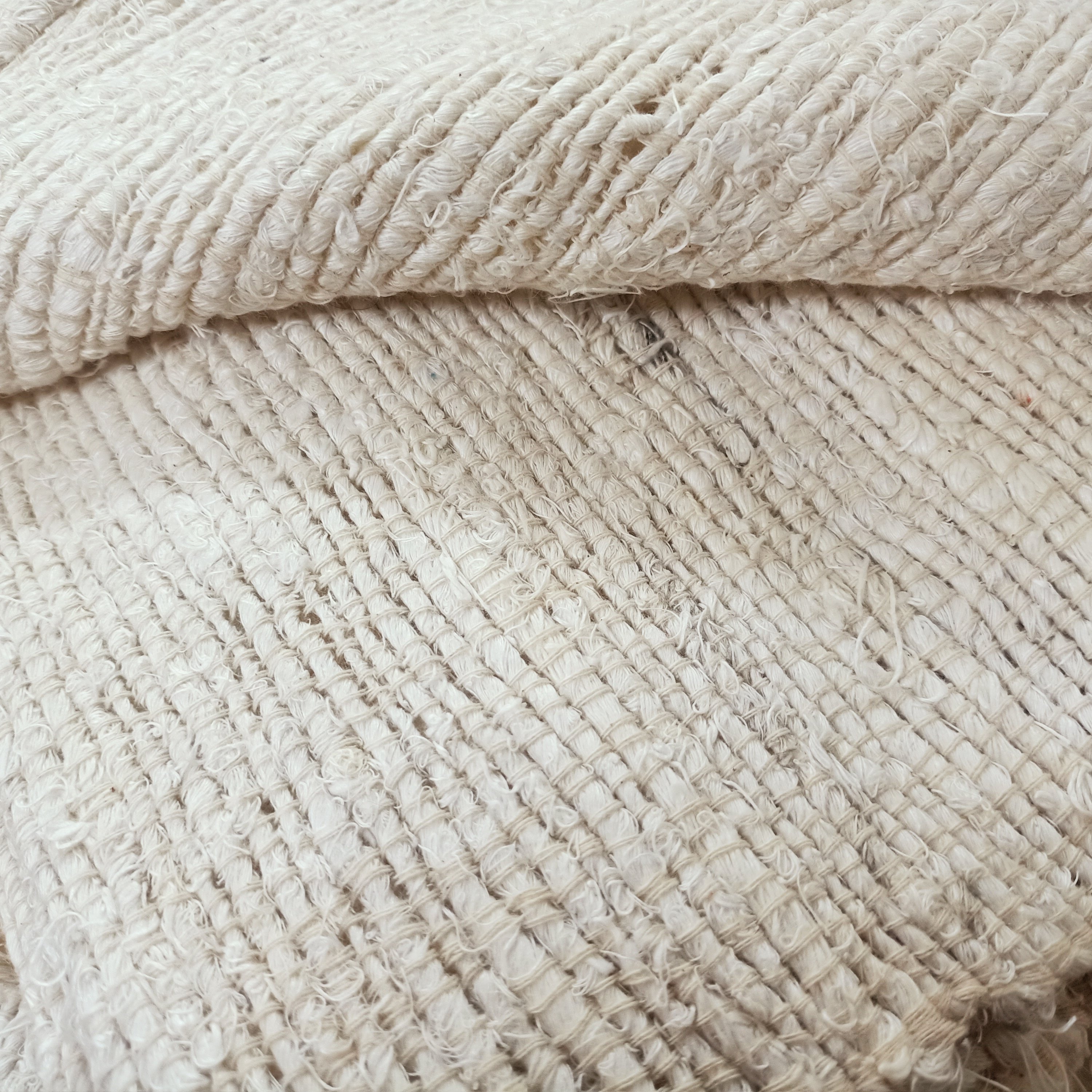 custom hand woven linen fabrics ideal for use by home decoration and interior designers stores for resale