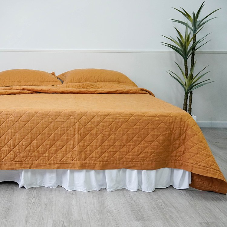 Durable soft comfy linen fabric quilt bedding set costom made