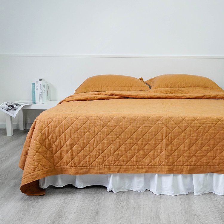 Durable soft comfy linen fabric quilt bedding set costom made