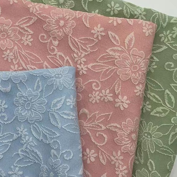 The factory outlet 170gsm big flowers pattern embossed stretch jacquard polyester fabric for clothing