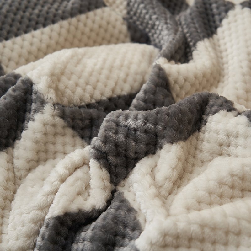 RTS Queen Size Thicken Bedding Fashion Grid Flannel Fleece Home Linens Jacquard Duvet Cover Warm 5kgs 3/4pcs Sleeping Bed Set