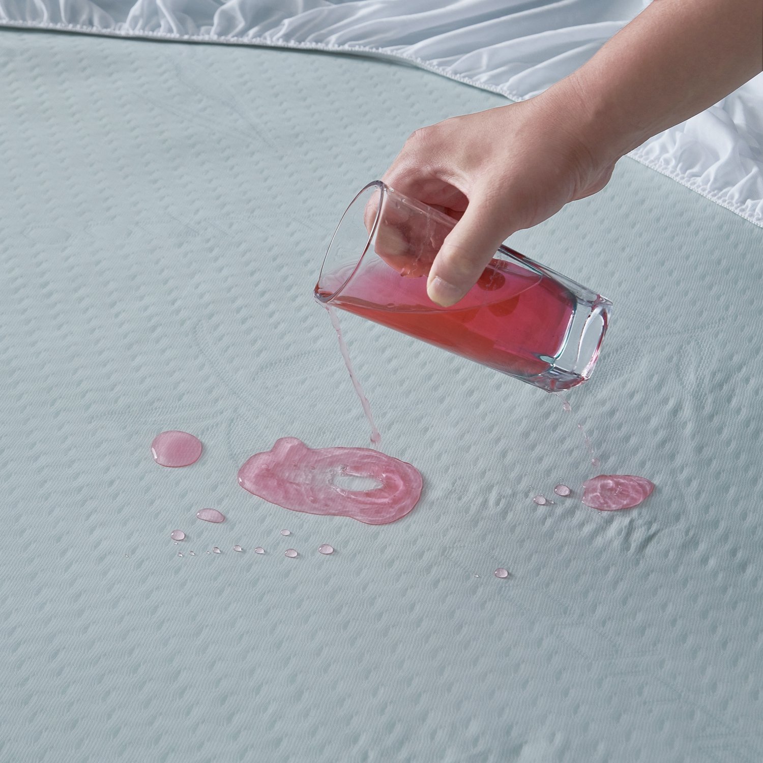 High Quality Bamboo Pattern Air Layer Waterproof Mattress Protector Adults Knitted Technique Bed Matt Most Cover Hospital