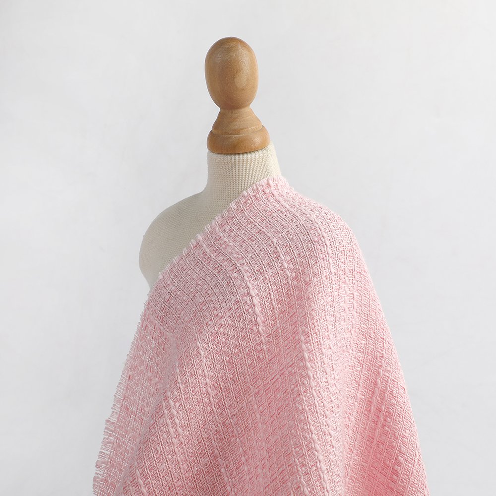 Factory Wholesale Custom Cheap Price Soft and comfortable overcoat Fabric With Plaid pattern 100%POLY for Women's Clothing