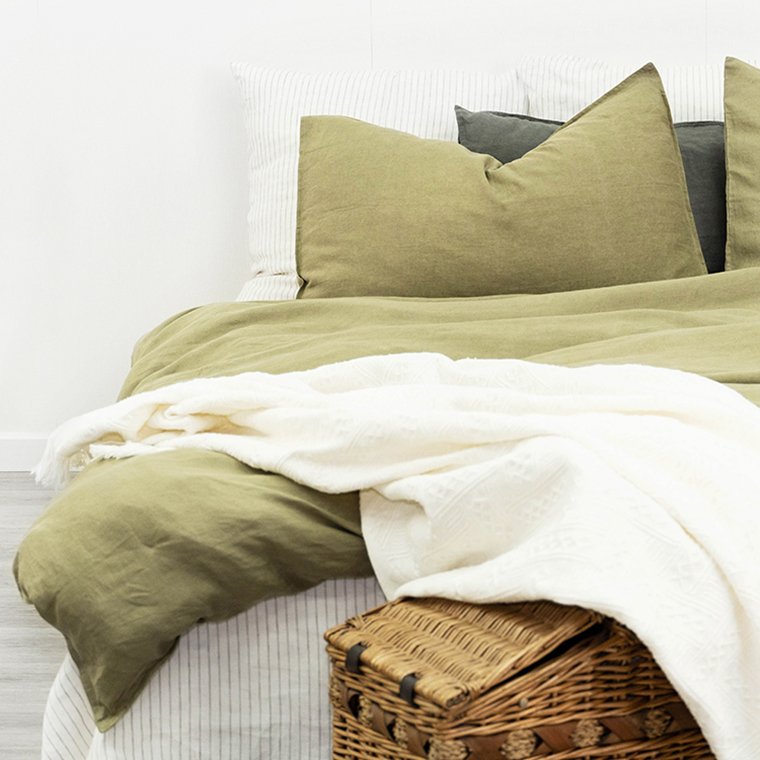 Manufacturer Wholesale Price Hotel Bed Runner Bed Clothes Bed Linen Cushion