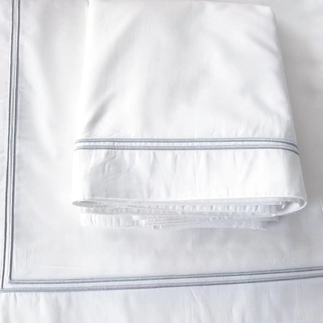 Wholesale price oem customized high quality 100 cotton 5 stars hotel bed sheet bedding set for queen king bed