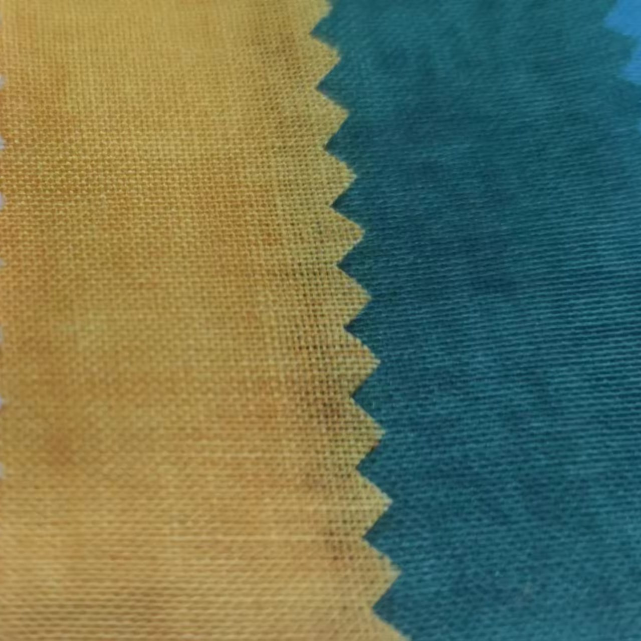 Hot selling linen 120gsm two-tone chambray style colorful cotton soft yarn dyed slub linen shirting fabric