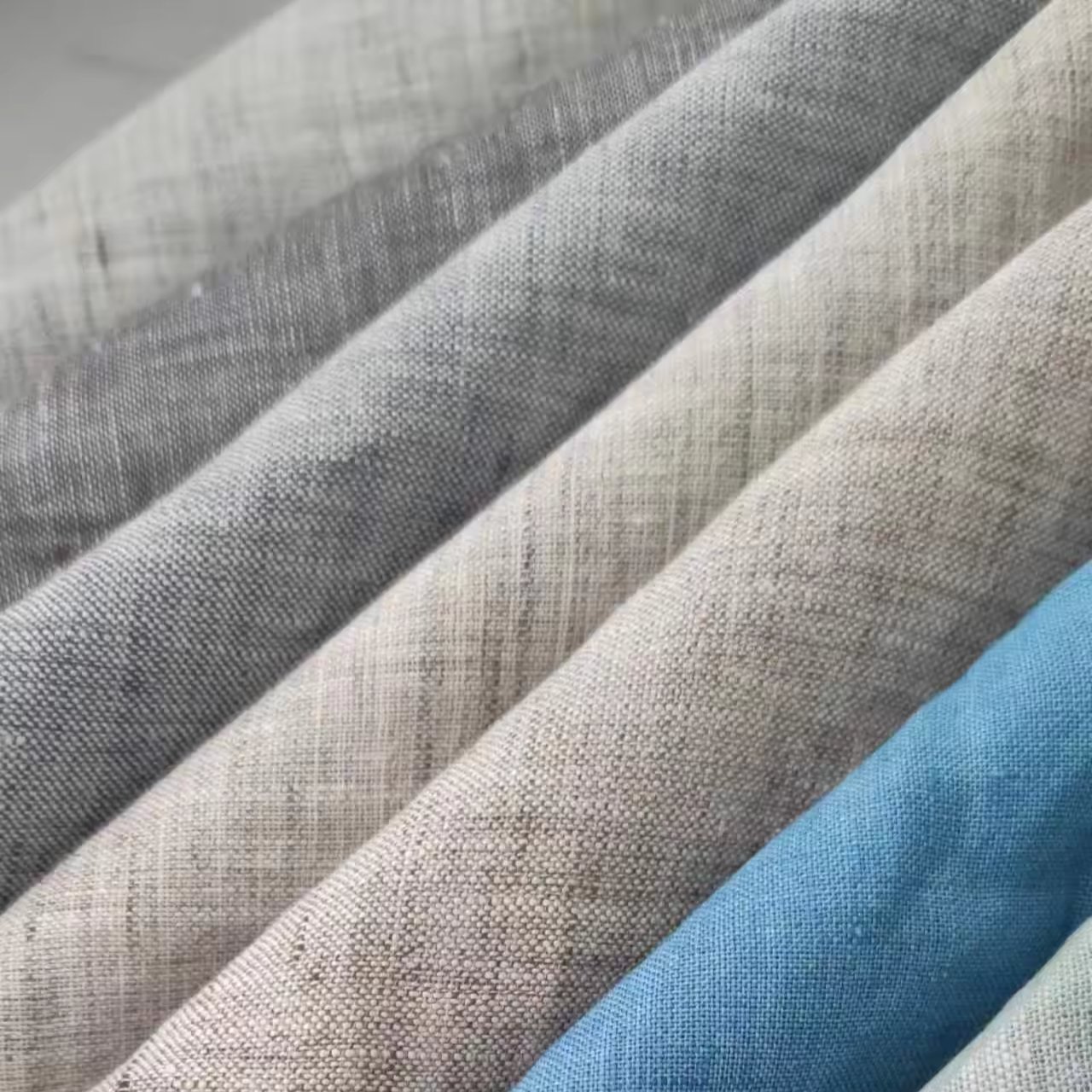 Hot selling linen 120gsm two-tone chambray style colorful cotton soft yarn dyed slub linen shirting fabric