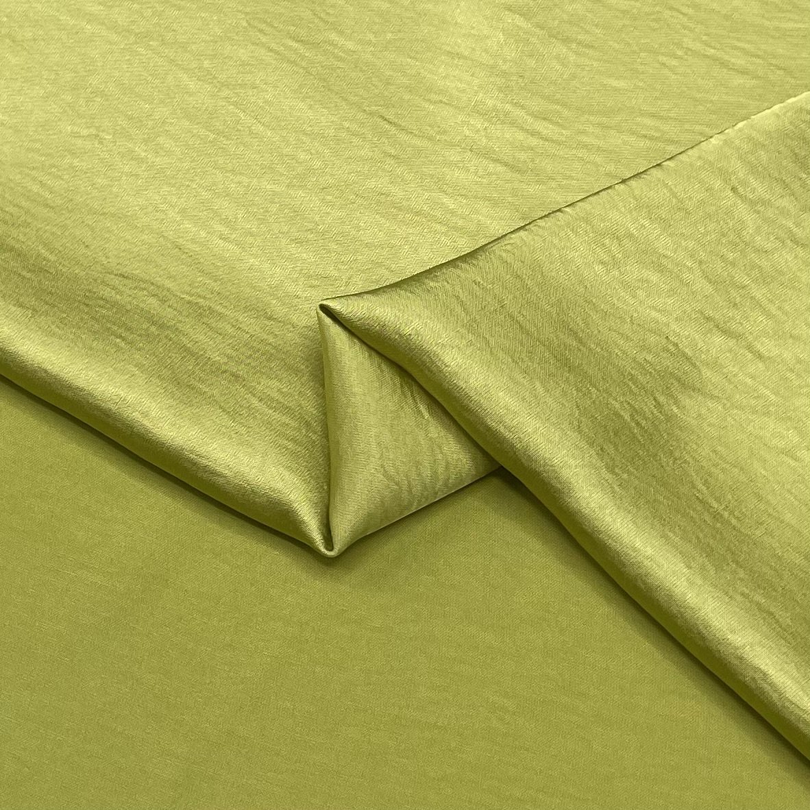 100% Polyester Fabric Quite Shiny Soft Drooping Silky satin fabric for Lady dress, nightwear and abaya