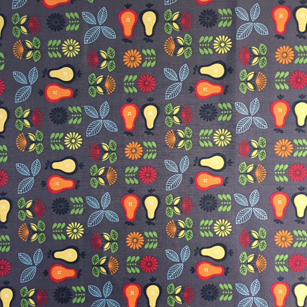 Strawberry Design Polyester Woven Fabric Printing Tablecloth with Anti-water Anti-Oil and Anti-Stain Treatment