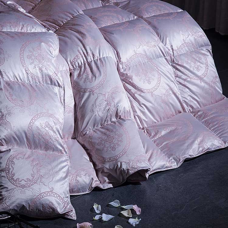 2024 New Customizable Machine Washable Bedding Bamboo Fiber Comforter Sets Cheap King Duvet Cover Wholesale Edredones De Pluma