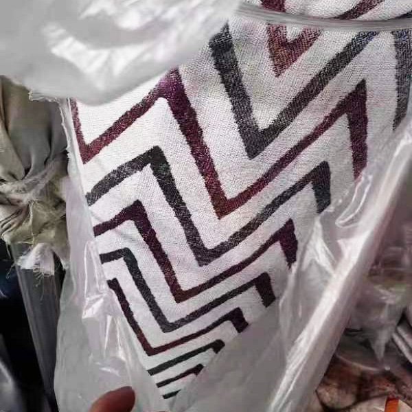 Shaoxing YongCheng Stock Fabric Factory Direct 100% Polyester High Weight Blackout Jacquard Curtain Fabric