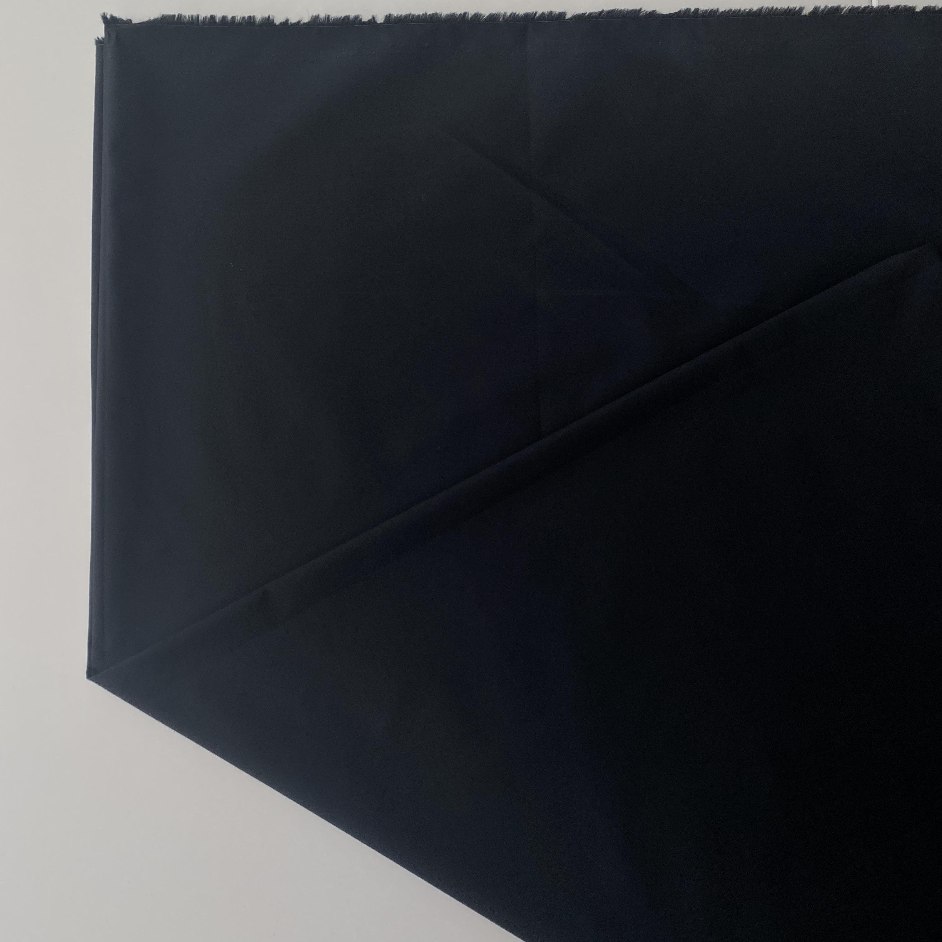 Wholesale 40S Woven 100% Cotton Shirting Fabric Dyed Plain Style Printed Textile Girls Boys Dresses Skirts Soft Blackout Feature