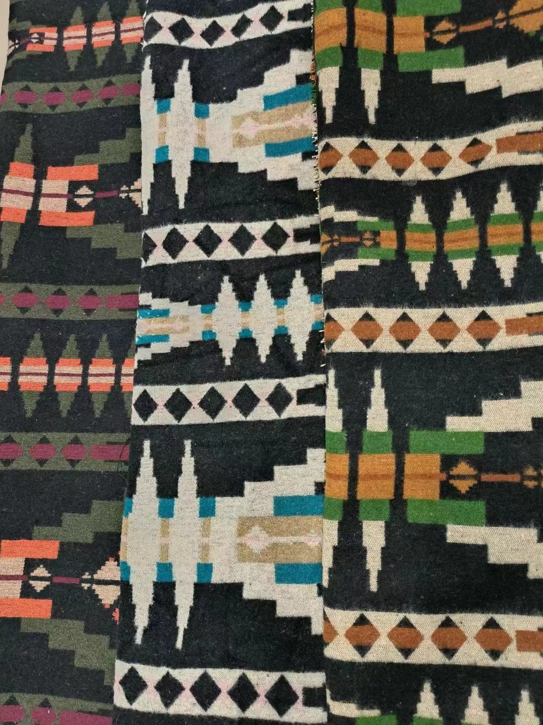 Manufacturer supply ready stock aztec pattern soft woolen woven fabric
