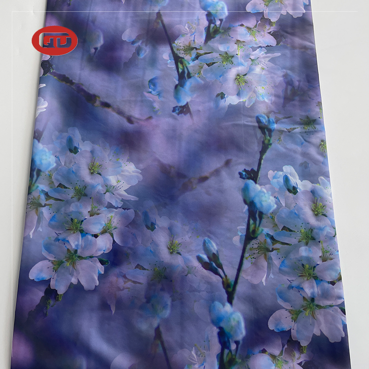 New fashion soft and comfortable 100% Polyester fabrics digital print fabric muslin blanket for cute baby