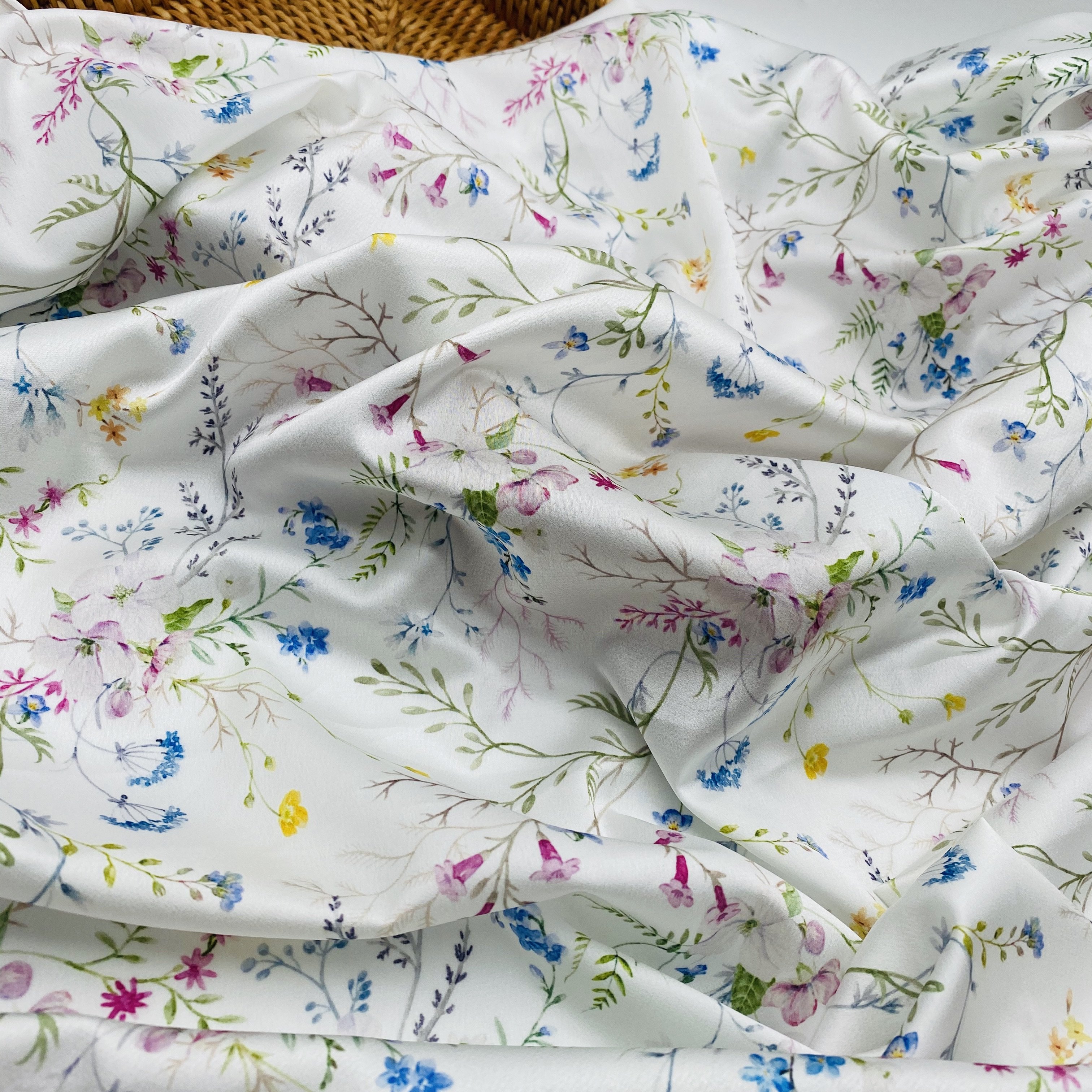 woven textile 100% polyester fabric wholesale super soft new design large flower digital printing crepe satin fabric