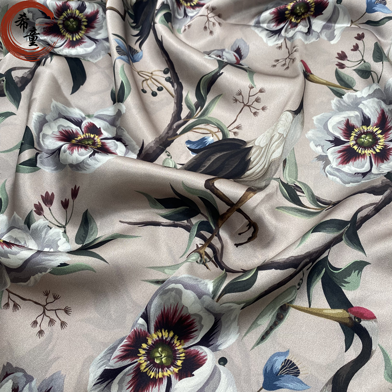 100% POLYESTER SOFT PINK DIGITAL PRINT SOFT SATIN FABRIC FOR WOMEN DRESS AND PAJAMAS