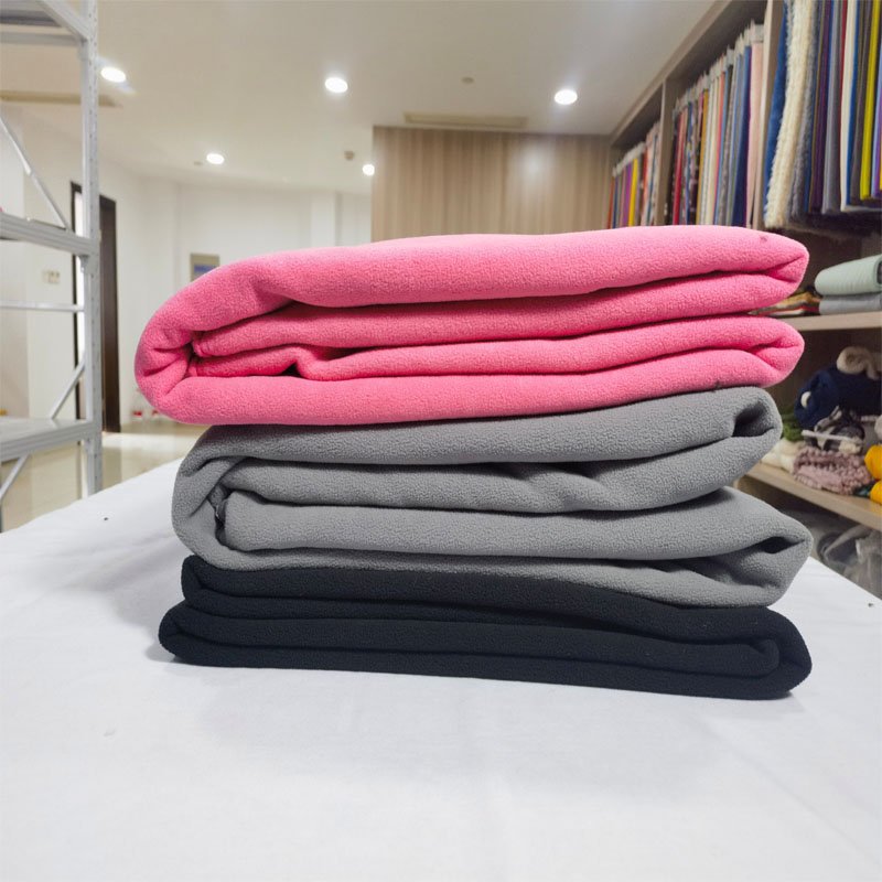 Custom China Factory Soft 100% Polyester Plain Polar Fleece Fabric for Baby Blanket Pet and Toys