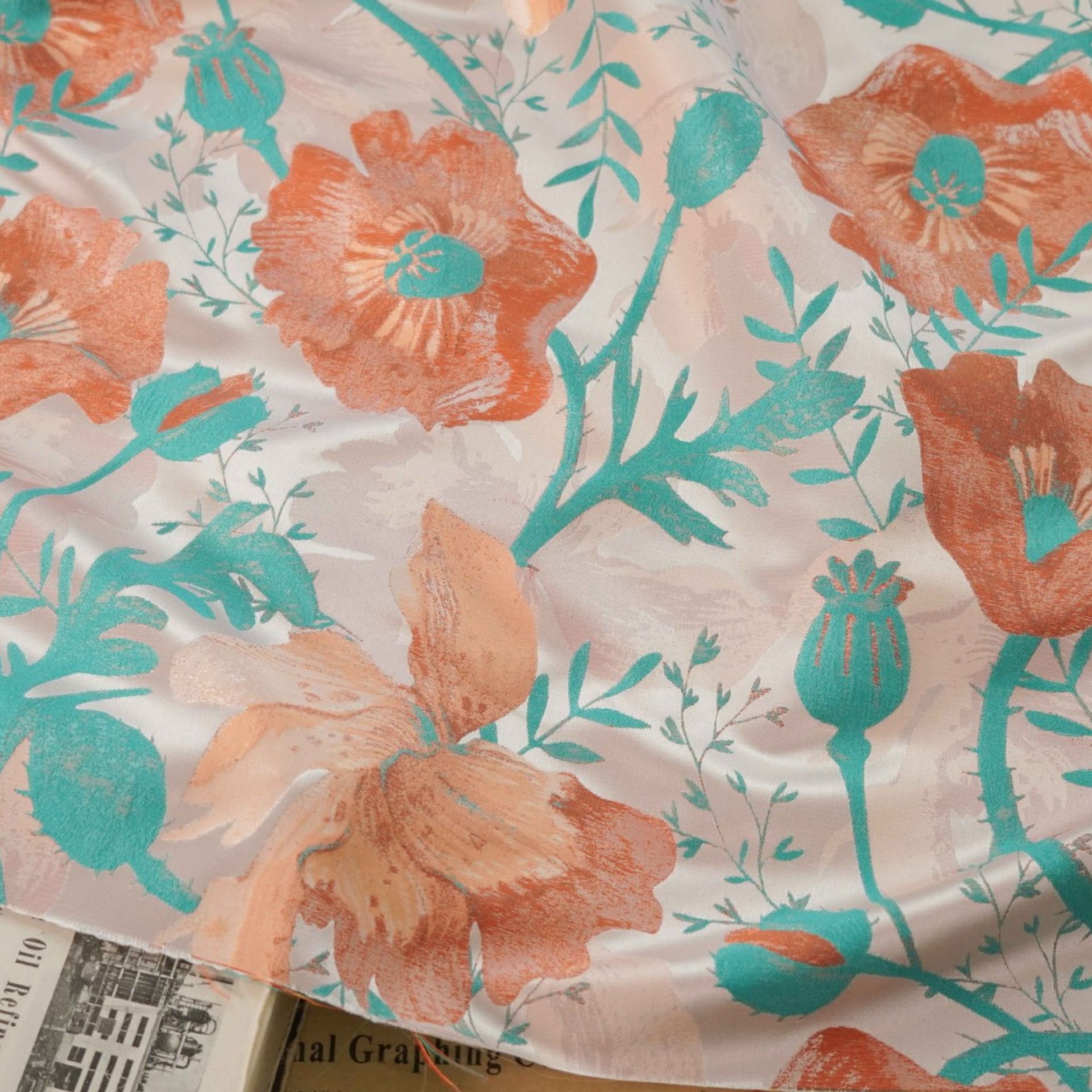 High textile fabrics customizable quality 100% polyester woven smooth fabrics contrast color clothing fabric