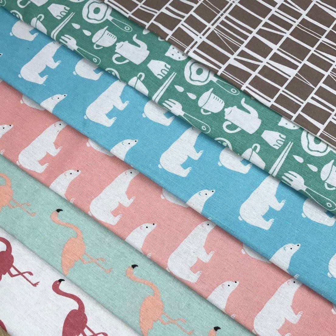 Quality Wholesale 265-275Gsm, Dress Shirt Cloth Organic Washed Soft Cotton Linen Fabric Curtain Beige Woven Fabric/