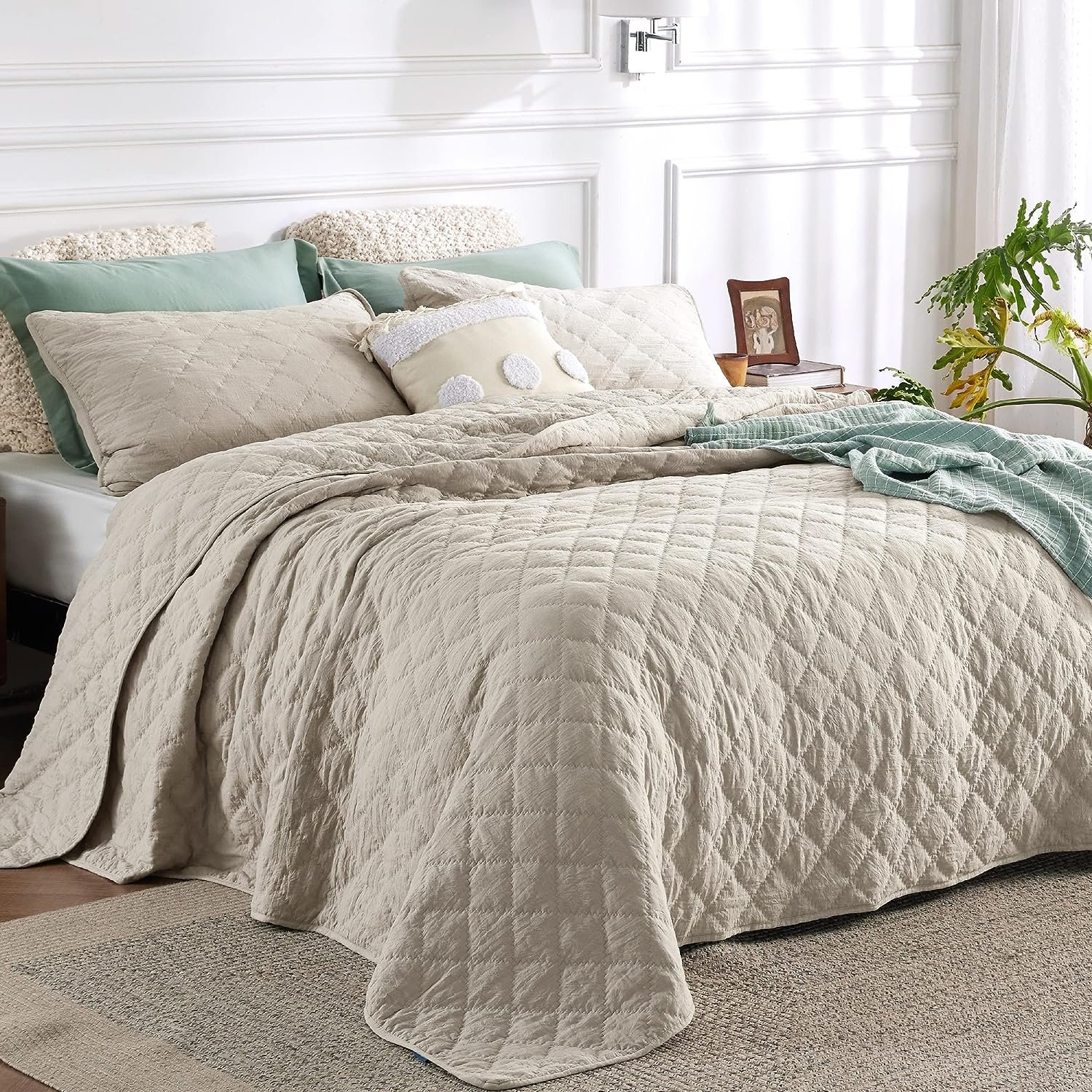 Stonewashed beautiful 100% flax french linen bedding quilted coverlet baby play mat custom olive linen quilt fabric cover set