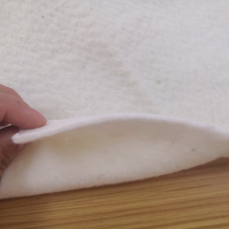 Custom 70gsm 200gsm lightweight breathable superabsorbent viscose felt recycled viscose rayon staple fiber non-woven fabric