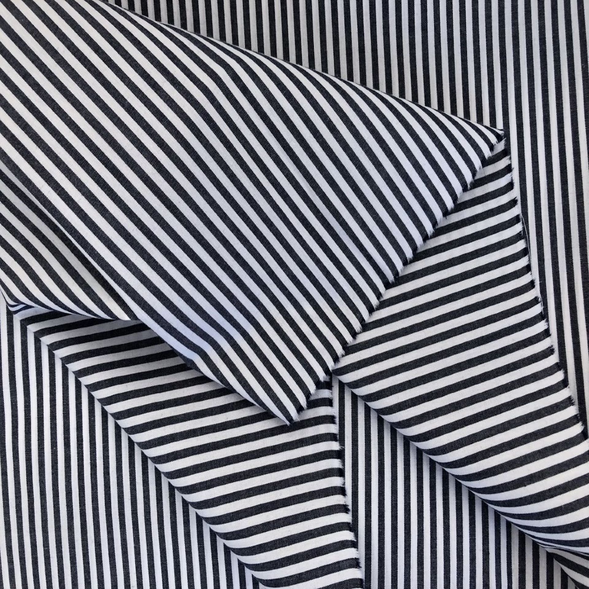 Dye Woven 50S Shirting Fabric Low Moq Fast Delivery Custom Yarn Striped Cheap 100% Cotton Free Customized Uniform Fabric Soft **