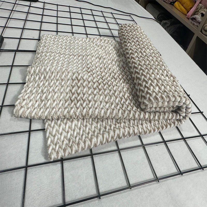 Custom OEM New Design Soft Cationic Jacquard Flannel Fabric For Pajamas Bathrobe Floor Mat Coat Blanket