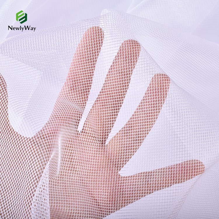 Fujian Factory 118'' Width Shiny Four Square 100% Polyester Mosquito Net Mesh Fabric