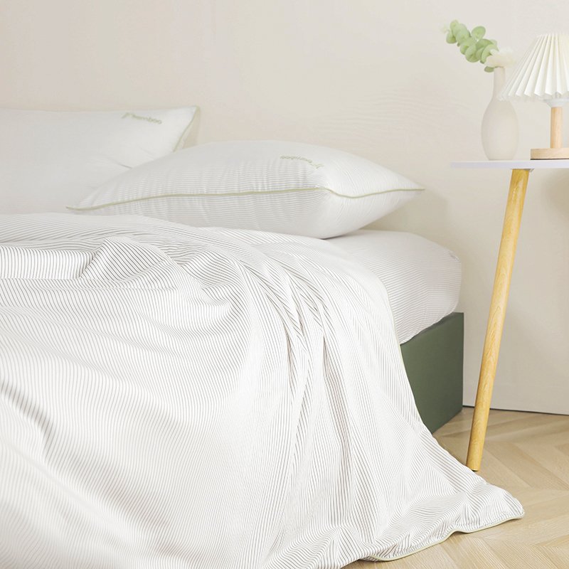 china factory manufacture luxury embroidered logo bamboo bed sheets 4 piece set bamboo bedding sets for bedroom and hotel
