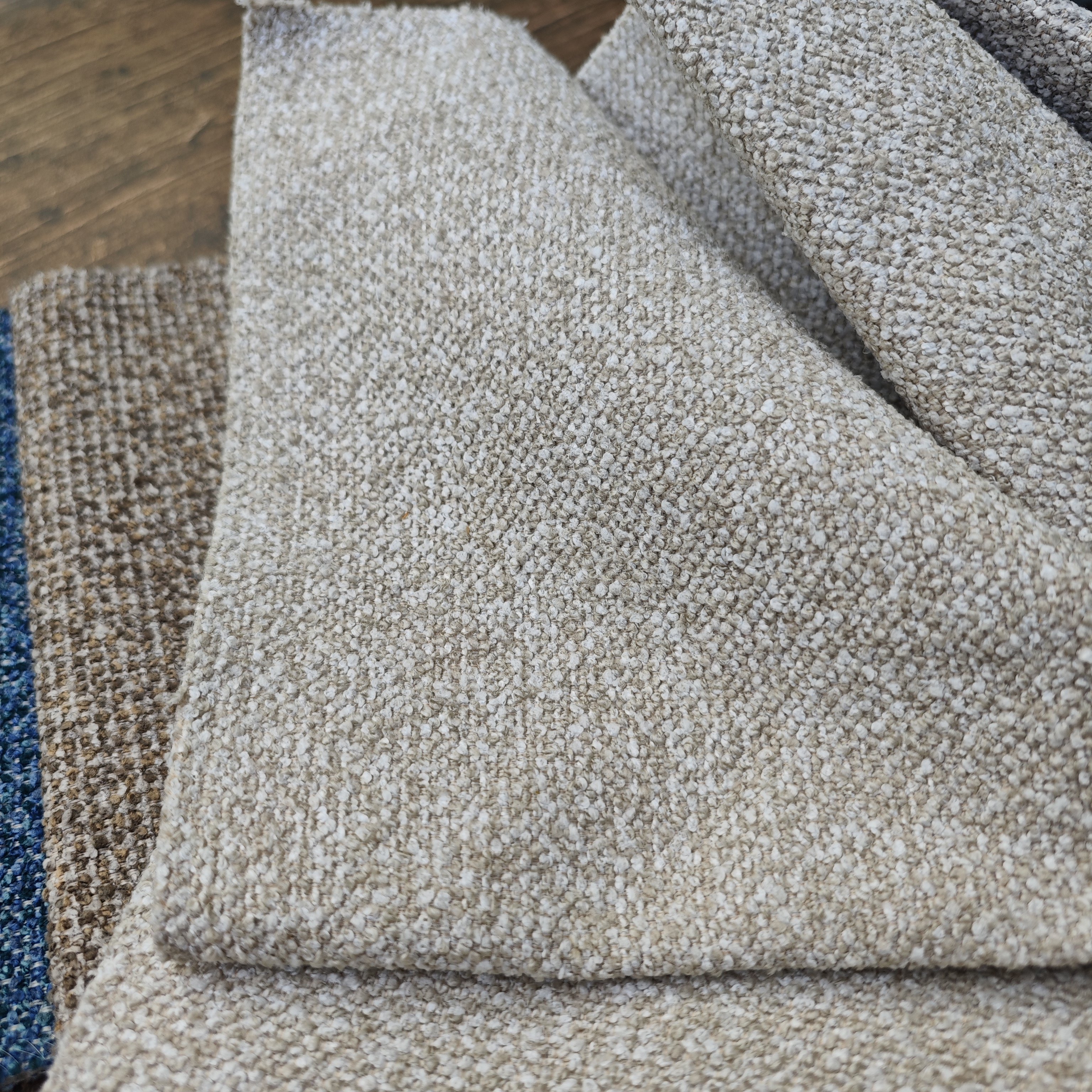 Linen Upholstery Sofa Furniture Fabric Competitive Price 100% Polyester Fabric Woven Upholstery Supplies Plain Upholstery Velvet