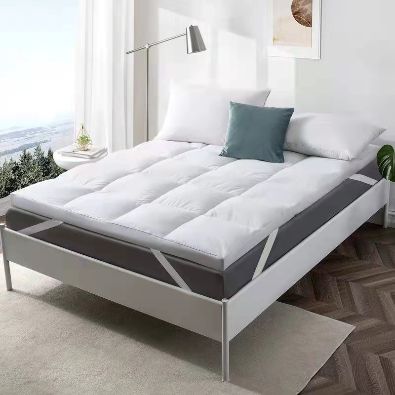 Wholesale Quilted Mattress Pad High Quality Home Luxury Cotton Polyester Sleep Well Thin Sleeping Mattress Pad