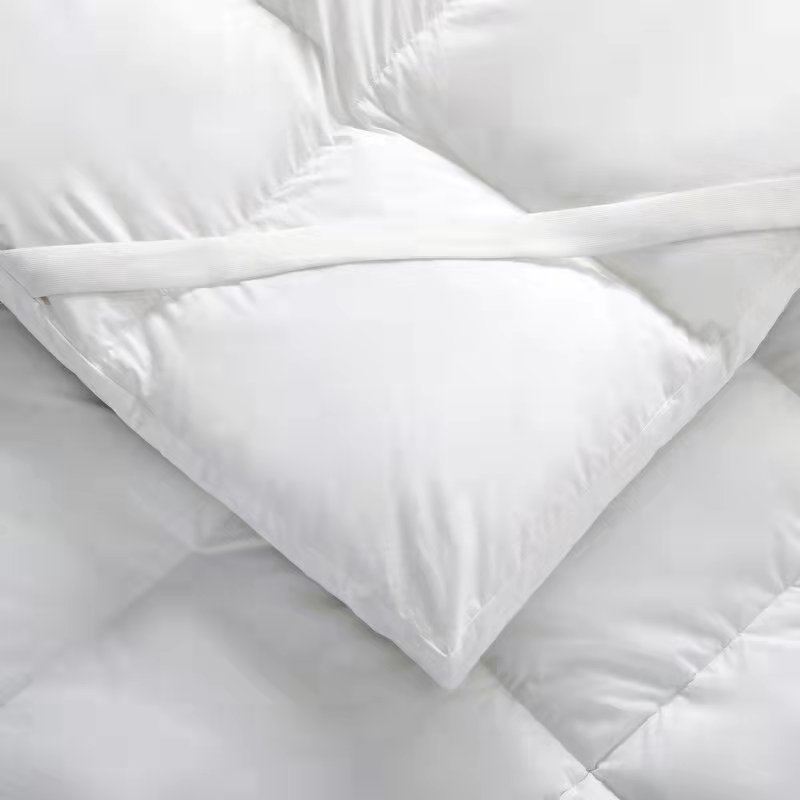 Wholesale Quilted Mattress Pad High Quality Home Luxury Cotton Polyester Sleep Well Thin Sleeping Mattress Pad