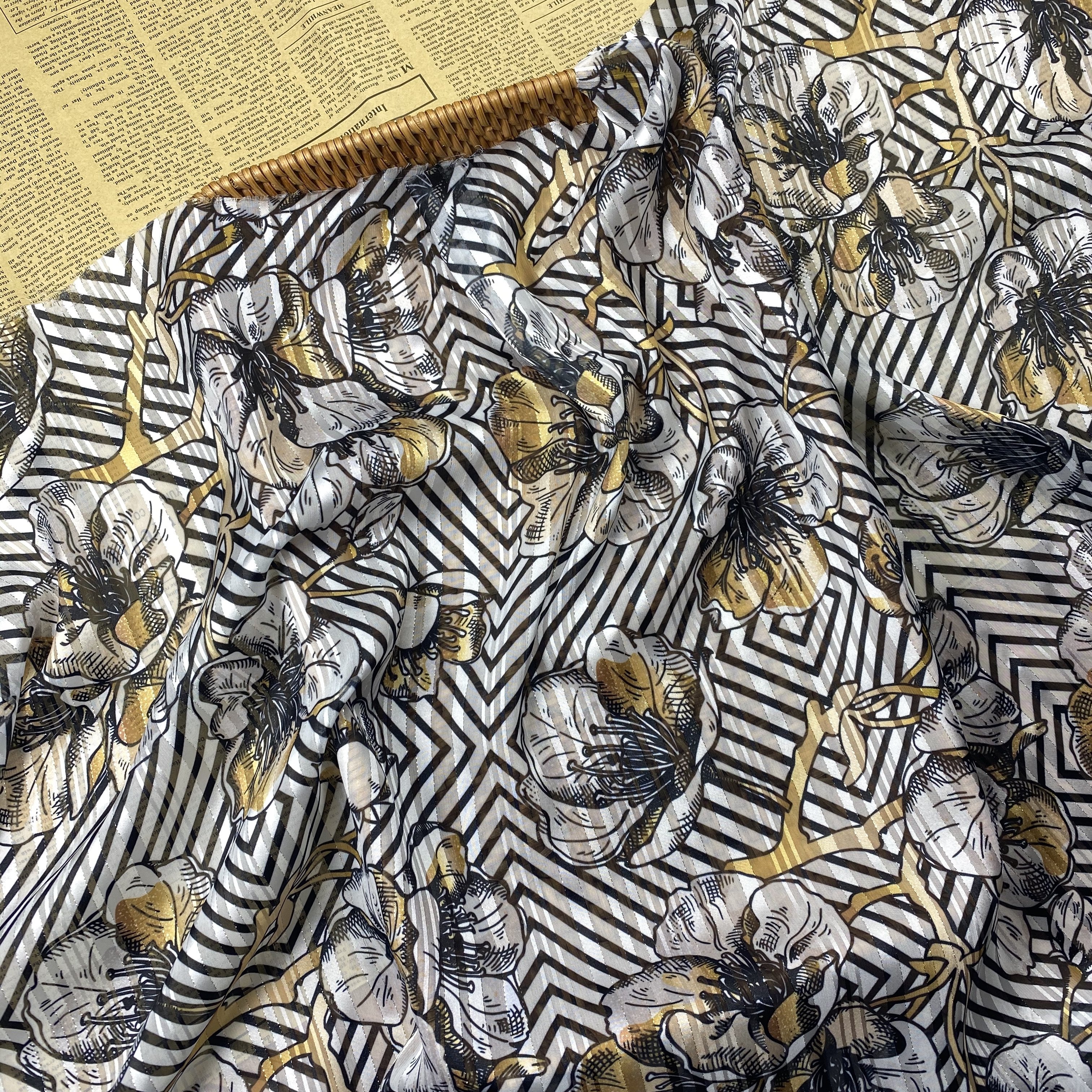 HIGH FASHION PRINTING FABRIC CHIFFON LUREX FABRIC WITH STRIPE FOR GARMENTS