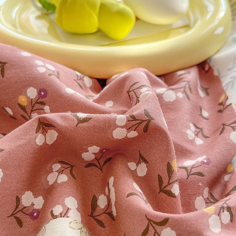 New Summer Extra Soft Bedspreads Set Cotton Fabric with Polyester and PVC Filling Cartoon Pattern for Bed Use