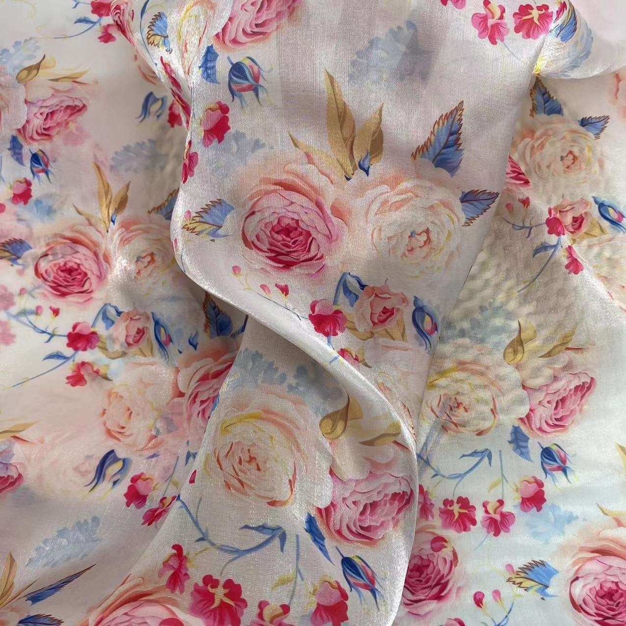 Hot Sale Soft Shiny Beautiful Flower Fabric Pattern Liquid Sheer Floral Organza Fabric For Fashion Garments