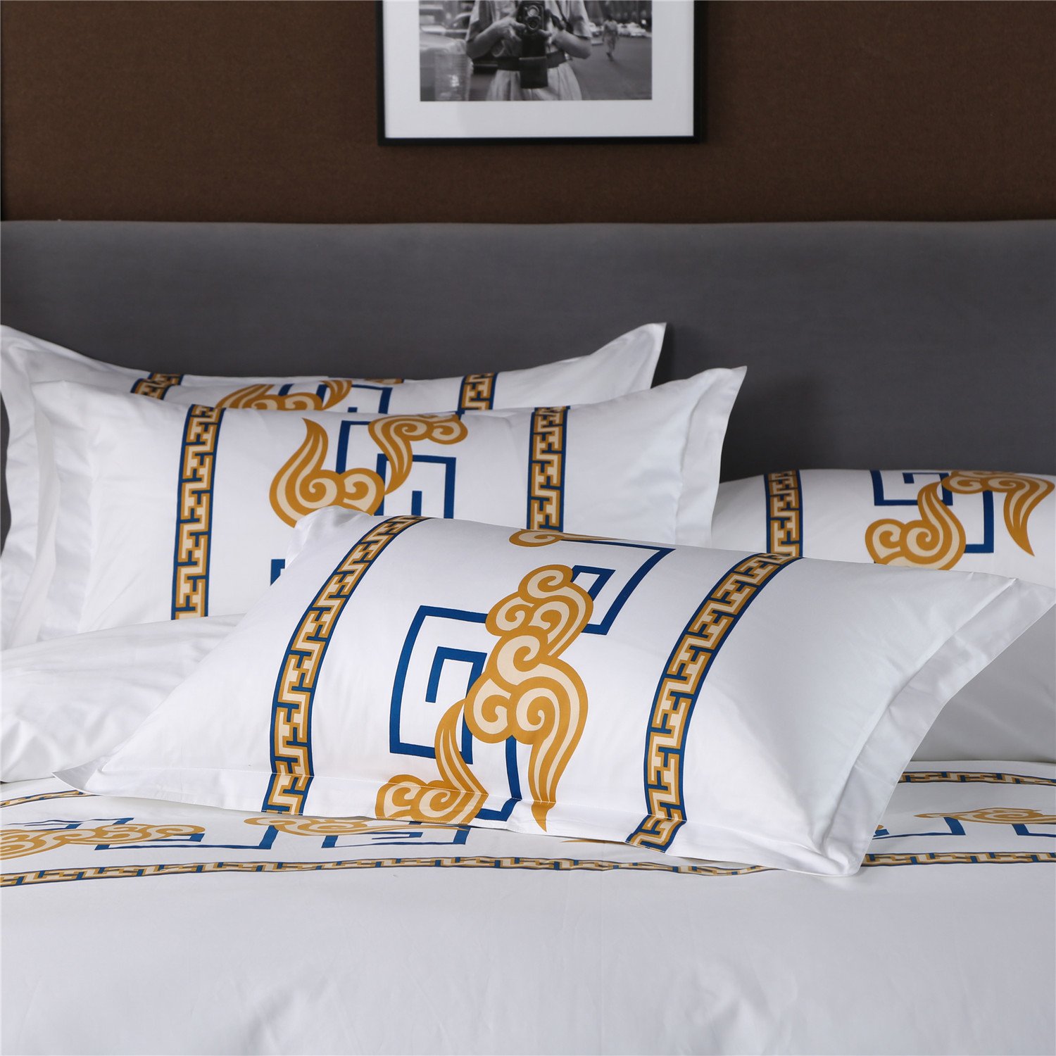 Royal Fitted Sheet Quality Luxury Size Printing Bedsheets Bed Linen Duvet Bedding Queen 2022 Quilt Cover Set Hotel Bedding Set