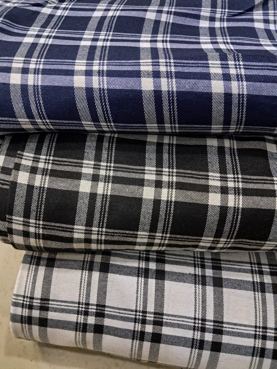 Hot selling French woven comfortable plain wholesale stripe organic shirt and dress 100% linen fabric for clothing by RF