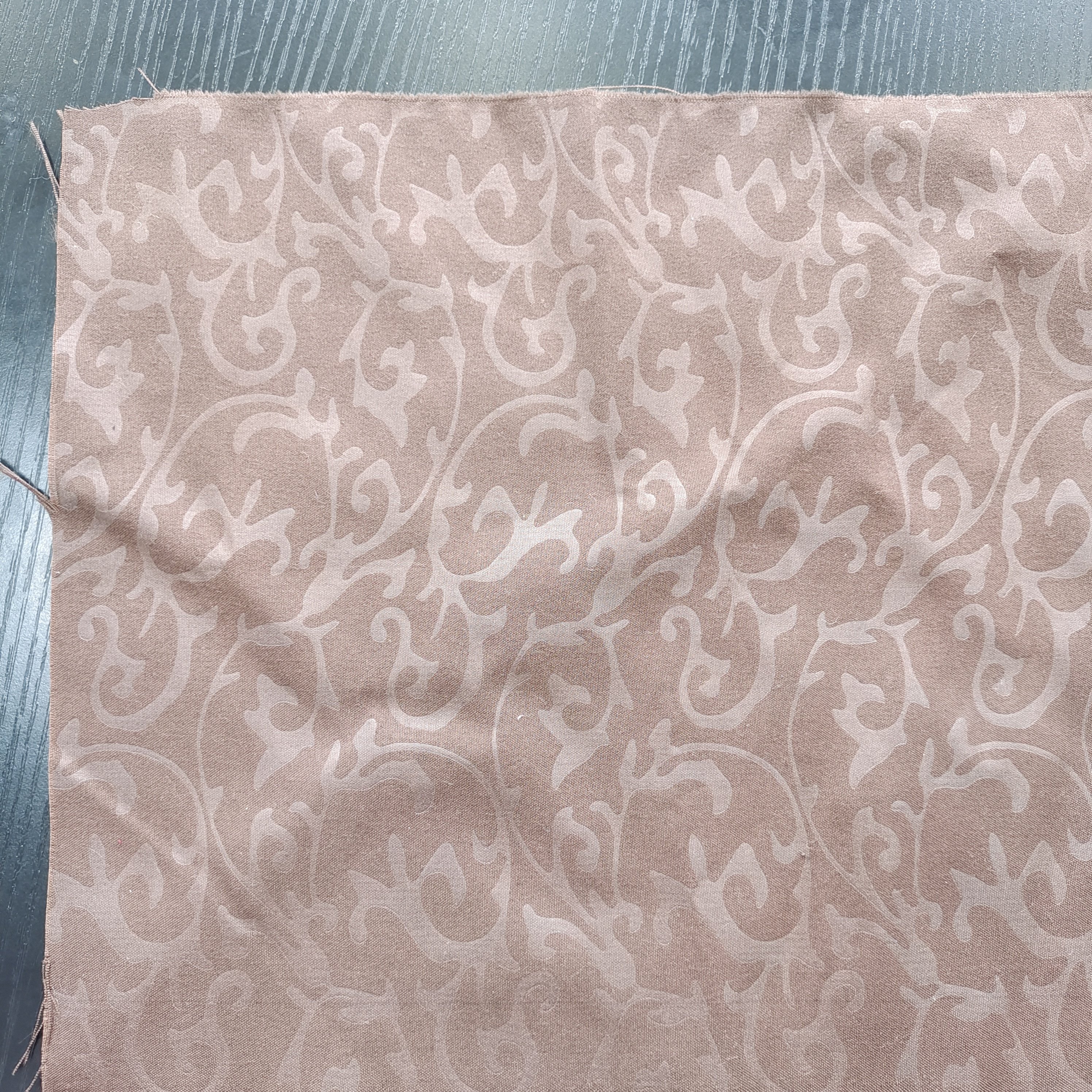 Wholesale Factory embossed print bed sheet fabric 100% Polyester hometextile fabric telas estampadas para tapizar muebles