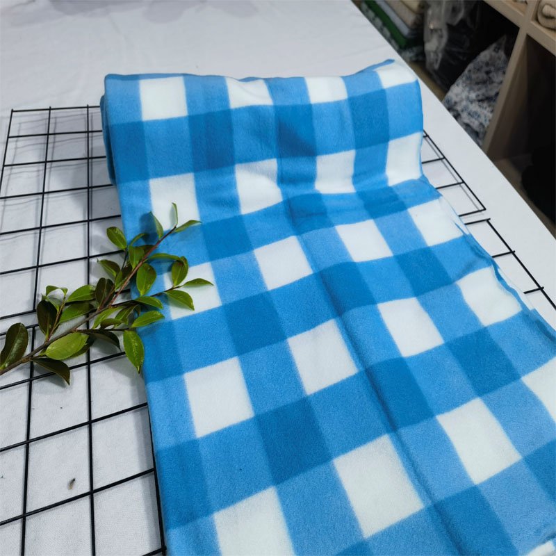 China Factory Soft Anti-Static Anti-Pull Teddy Velvet 100% Polyester Print Fabric for Garment Textile Blanket