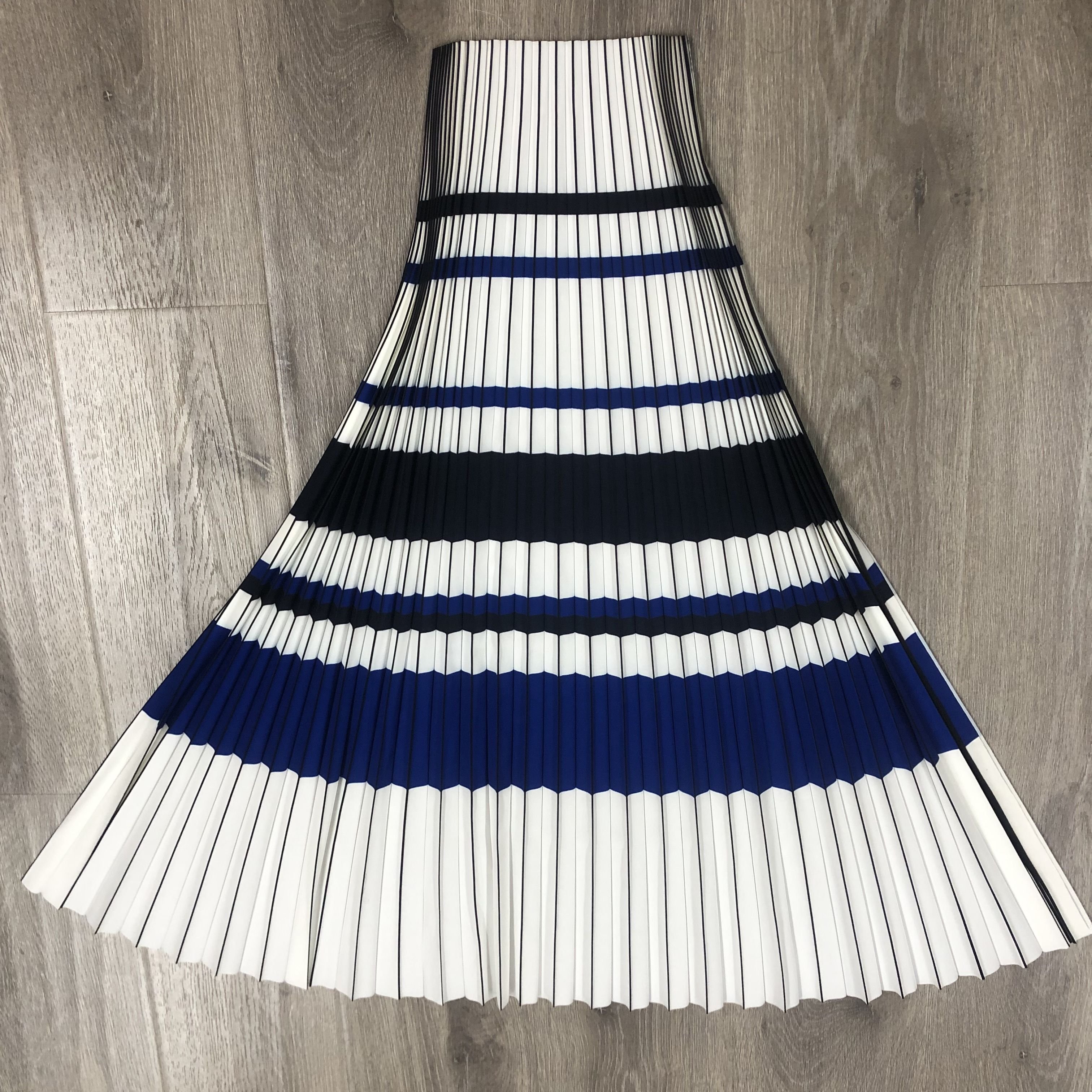 High Quality Fashion Clothes Fabric Women Pleated Fabric Crepe Pleated Chiffon Fabric For Dress