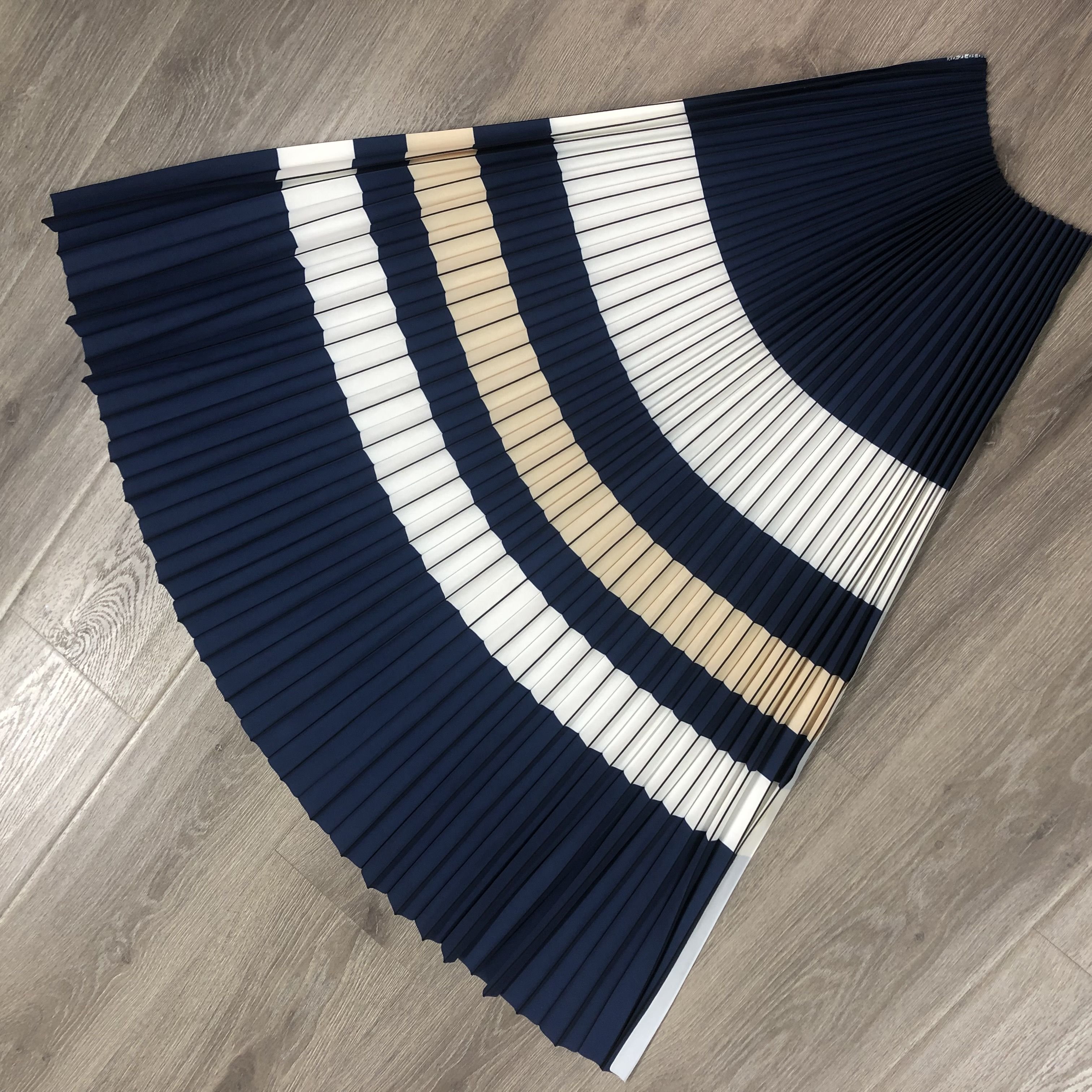 High Quality Fashion Clothes Fabric Women Pleated Fabric Crepe Pleated Chiffon Fabric For Dress