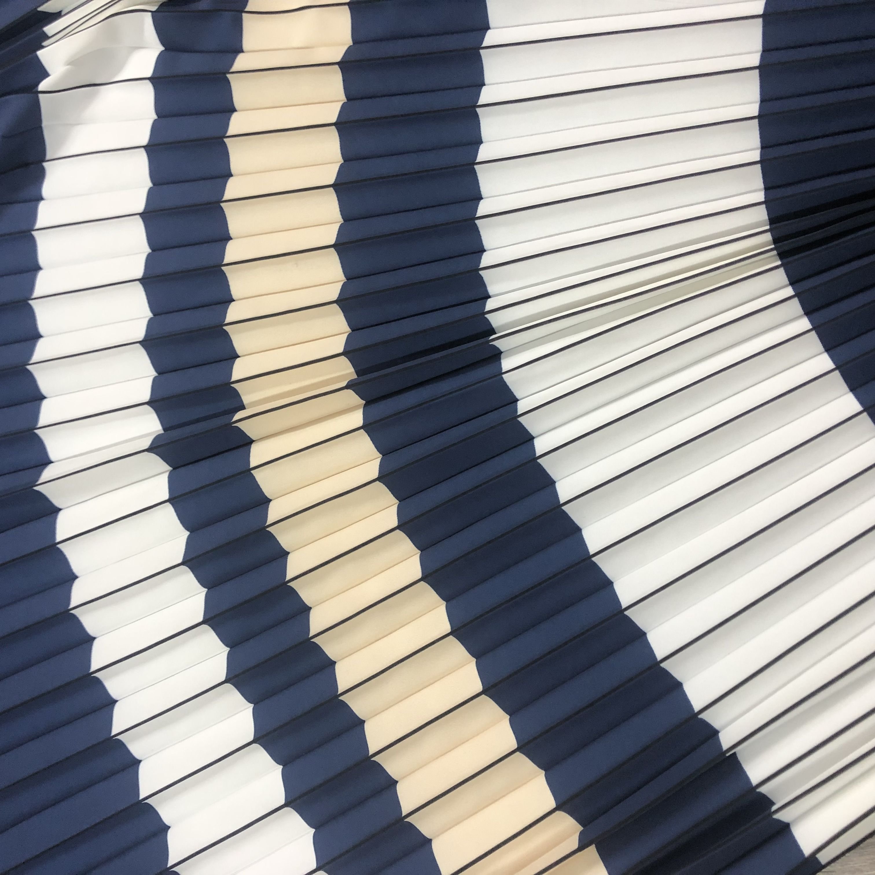 High Quality Fashion Clothes Fabric Women Pleated Fabric Crepe Pleated Chiffon Fabric For Dress