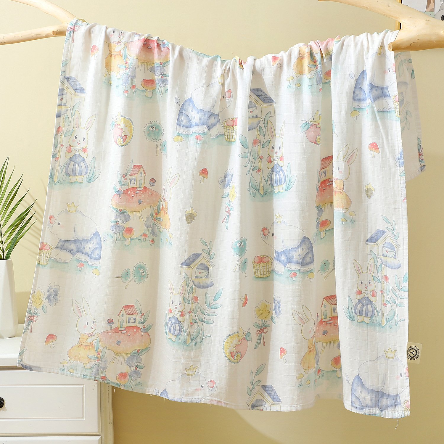 Hot Selling 2-Layer Bamboo Fiber+Cotton Baby Blanket Comfortable Cartoon Design Organic Fabric Wrap Soft Muslin Swaddle Print