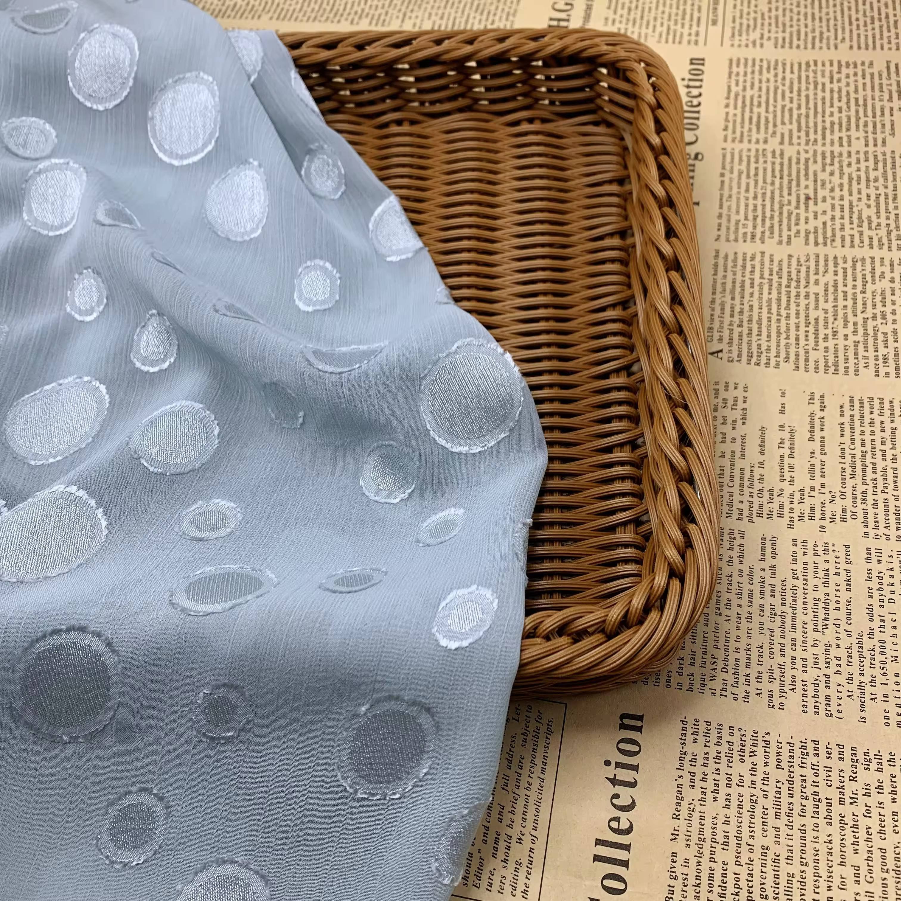 High Quality 100% Polyester JACQUARD CHIFFON FABRIC Polka Dot Cut Crepe for Garment Dresses