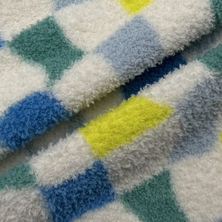 2024 The latest 100% polyester soft breathable fabric is available in custom colors for home wear and blankets