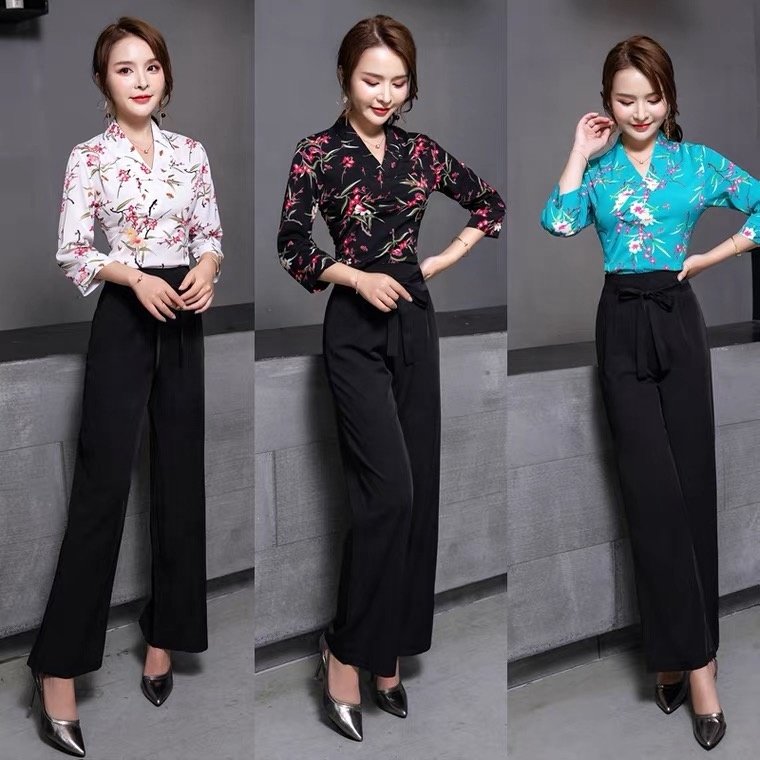 Beautifully Tailored Shape Flattering Comfortable Fit Spa Salon Tunic Work Uniform